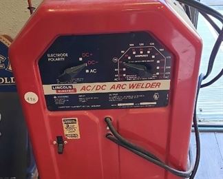 010 Lincoln Tombstone Welder