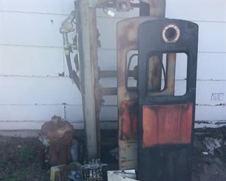 012 Vintage Gasoline Pump
