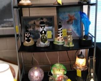 Various small lamps (vintage and yesteryear). 