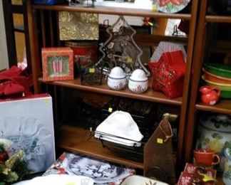 Yet even more kitchen items.