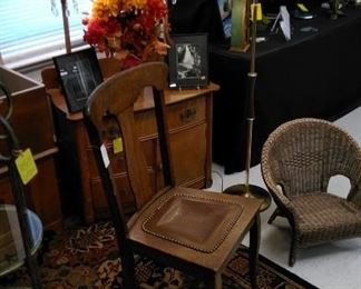 Oak side cabinet, pair buffet lamps, oak side chair, Asian area rug, child's wicker chair, MCM floor lamp.