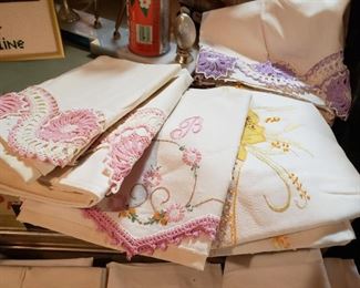 Vtg Crewel Pillow cases