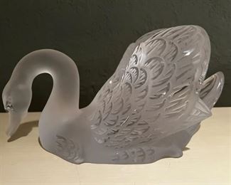 Massive LALIQUE swan