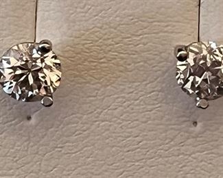 1.22 carat total weight diamond studs
Amazing color!!!…$3900