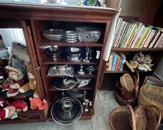 Silver trays, bowls and candlesticks