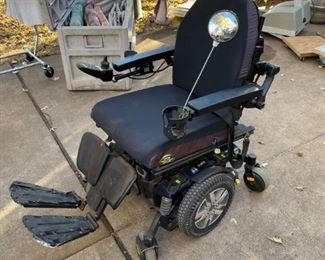 Electric wheelchair