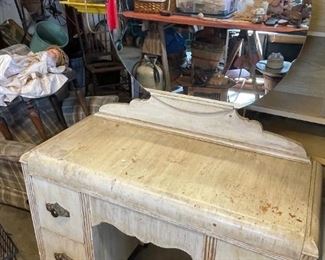 Vintage vanity table