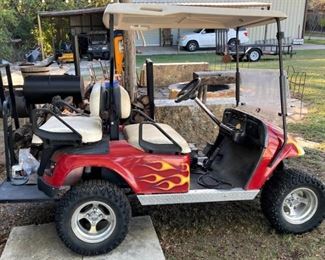 NICE EZ-GO GOLF CART