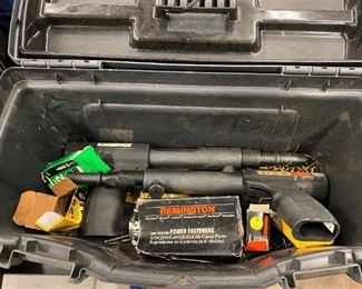 FASTENING GUN AND FASTENERS