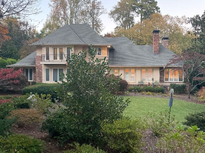 50 DISCOUNT SUNDAY Brookhaven Estate Sale starts on 10/28/2022