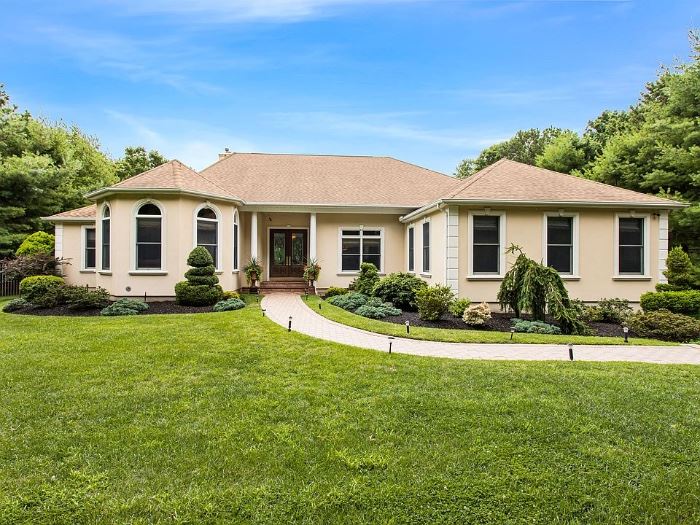 Privet Estate Sales in East Quogue, NY starts on 10/28/2022