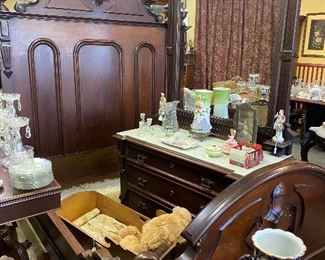 Bedroom set from the Patrick Henry Family 