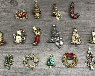 Brooches wreaths Christmas $40 for all or $5 each 
Lot B5