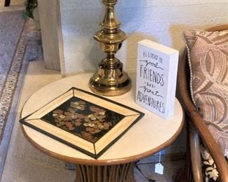 Rattan end table; vintage brass lamp