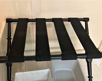 Luggage rack for your guests