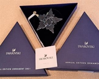 SWAROVSKI CRYSTAL SNOWFLAKE CHRISTMAS ORNAMENT