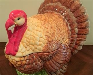 LARGE SPODE TURKEY CENTERPIECE