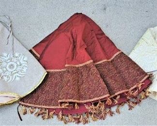 TREE SKIRTS