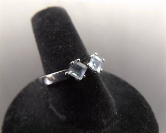 .925 Sterling Silver Topaz Ring Size 8
