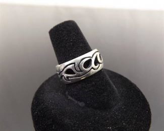 .925 Sterling Silver Celtic Design Ring Size 8
