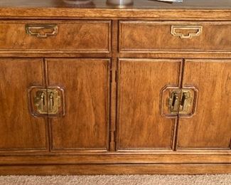 Thomasville mystique small hutch