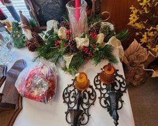More candle holders & flower decor