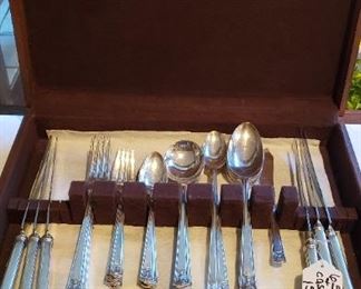 Silver plate w/chest included