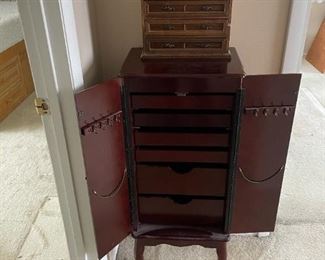 Floor stand jewelery cabinet