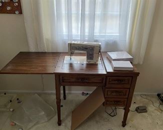 Console sewing machine
