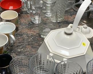 Miscellaneous glass and ceramic ware (some Mid-century)