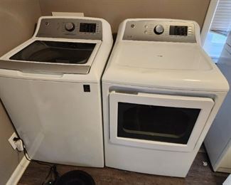 GE washer dryer large capacity washer is 4.2 capacity