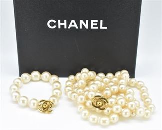 Chanel 1996 Matching Faux Pearl Necklace and Bracelet