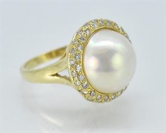 18K Yellow Gold, Mabe Pearl, and Diamond Ring