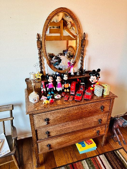 Fun and Lovely Costa Mesa Estate Sale starts on 10/28/2022