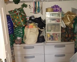 2 bottom cabinets r sold