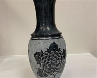https://www.agesagoestatesales.com JF4007 Black White Marble Vase LOCAL PICKUP