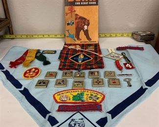 https://www.agesagoestatesales.com KL4008 Vintage Cub Scout Memorabilia Lot