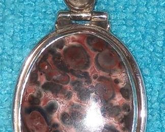 https://www.agesagoestatesales.com RAB3088 VINTAGE STERLING SILVER CHAIN FAB WITH JASPER STONE