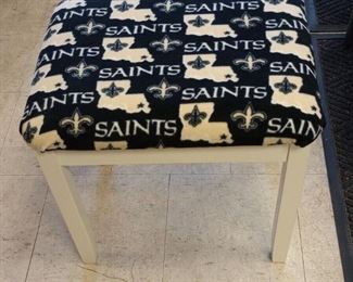 https://www.agesagoestatesales.com ZK5003 VINTAGE NEW ORLEAND SAINTS CLOTH COVERED FOOT STOOL