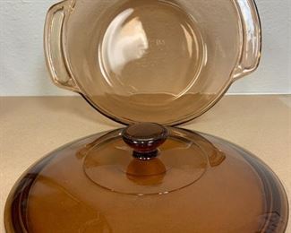 https://www.agesagoestatesales.com JF4039 Anchor Hocking 1.5 Quart Amber Casserole With Lid