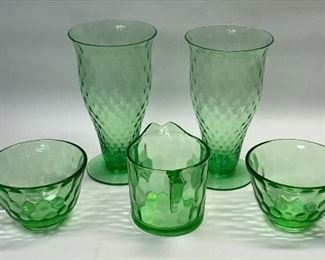 https://www.agesagoestatesales.com ZK5012 LOT OF 5 GREEN DEPRESSION GLASS CUPS