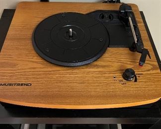 Musitrend Turntable