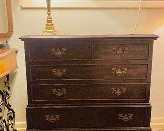 Mahogany Lane cedar lined trunk