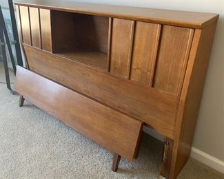 (9) $250  Mid Century Modern MCM Bookcase Bed Set:  Headboard, Footboard, Metal Frame- headboard 60.5w 9.5d 37h, entire bed 96d.  Mattress not included. 