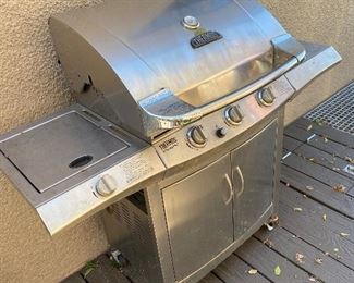 Outdoor grill