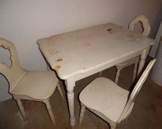 This solid wood table and chairs would make a perfect project, very sturdy and very heavy