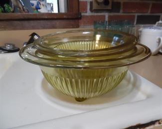 Nesting vintage bowl set