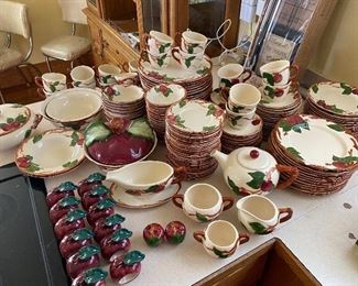 Franciscan Apple Blossom china