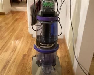 Steamer Vacuum   Hardly used