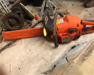 Husqvarna 350 Chainsaw with blade cover - Air Injection